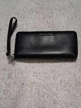 Michael Kors Black Pebbled Leather Wristlet Zip Wallet